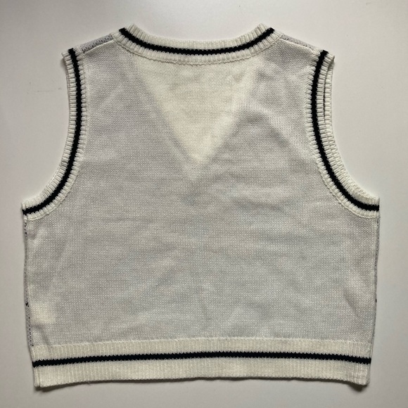 Shein Skull Patterned Sweater Vest Size L 8/10 - Picture 2 of 3